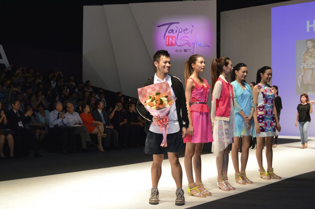 Mountain Yam (right) with the models at Style Hong Kong at Taipei IN Style, October 2013 (Credit: Samantha Sault)